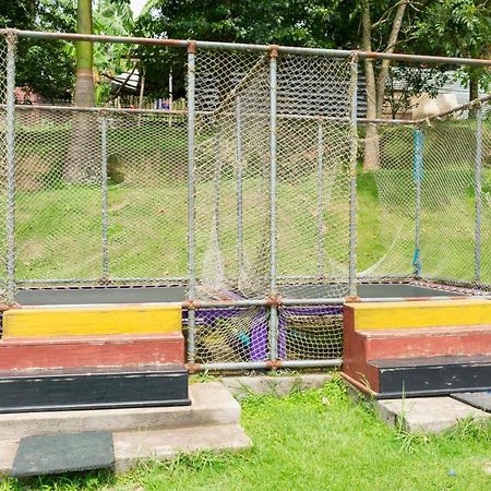 Fort Fun City Hotel Fort Portal Exterior foto