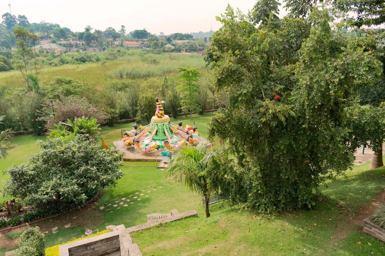 Fort Fun City Hotel Fort Portal Exterior foto