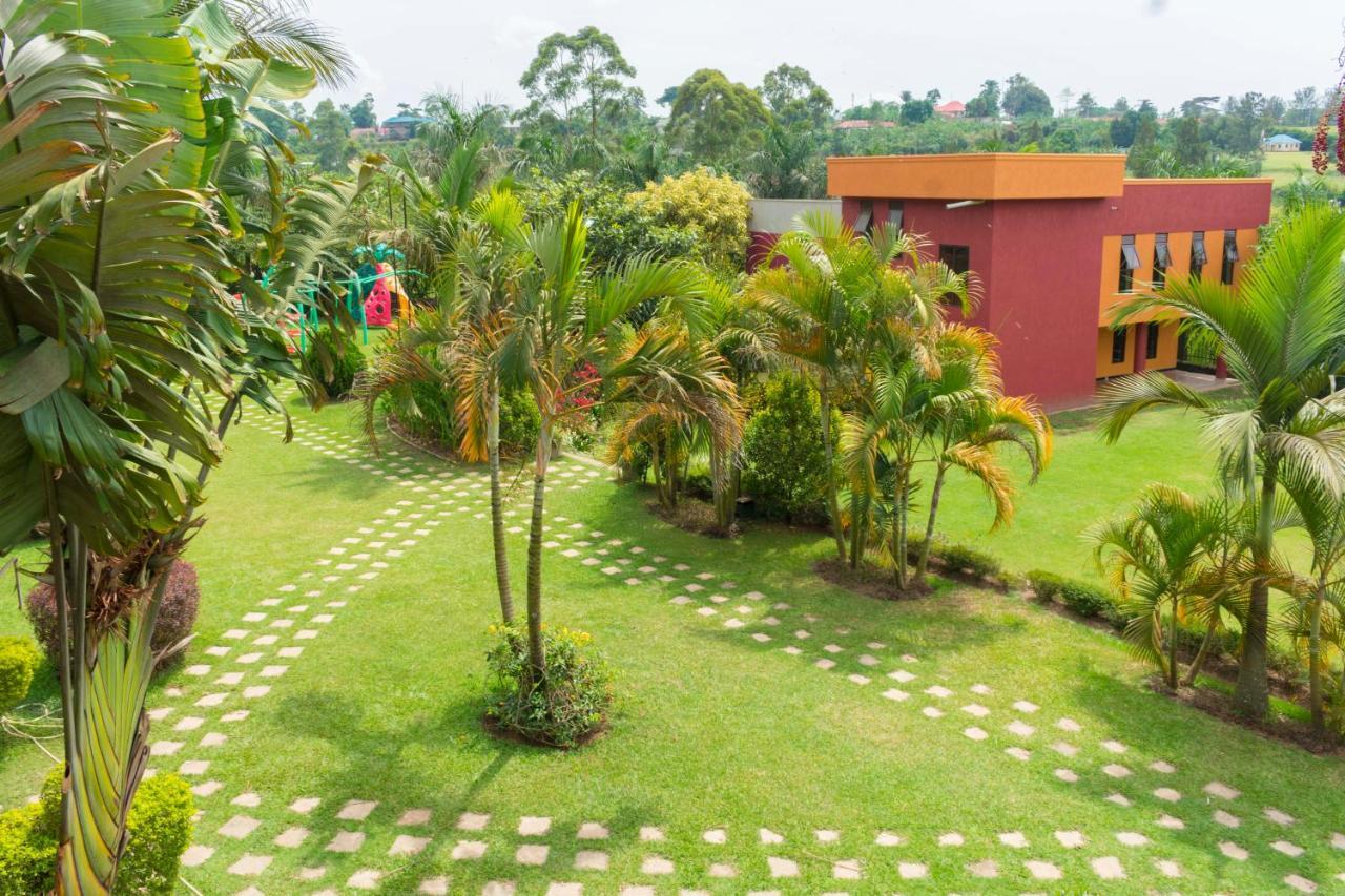 Fort Fun City Hotel Fort Portal Exterior foto